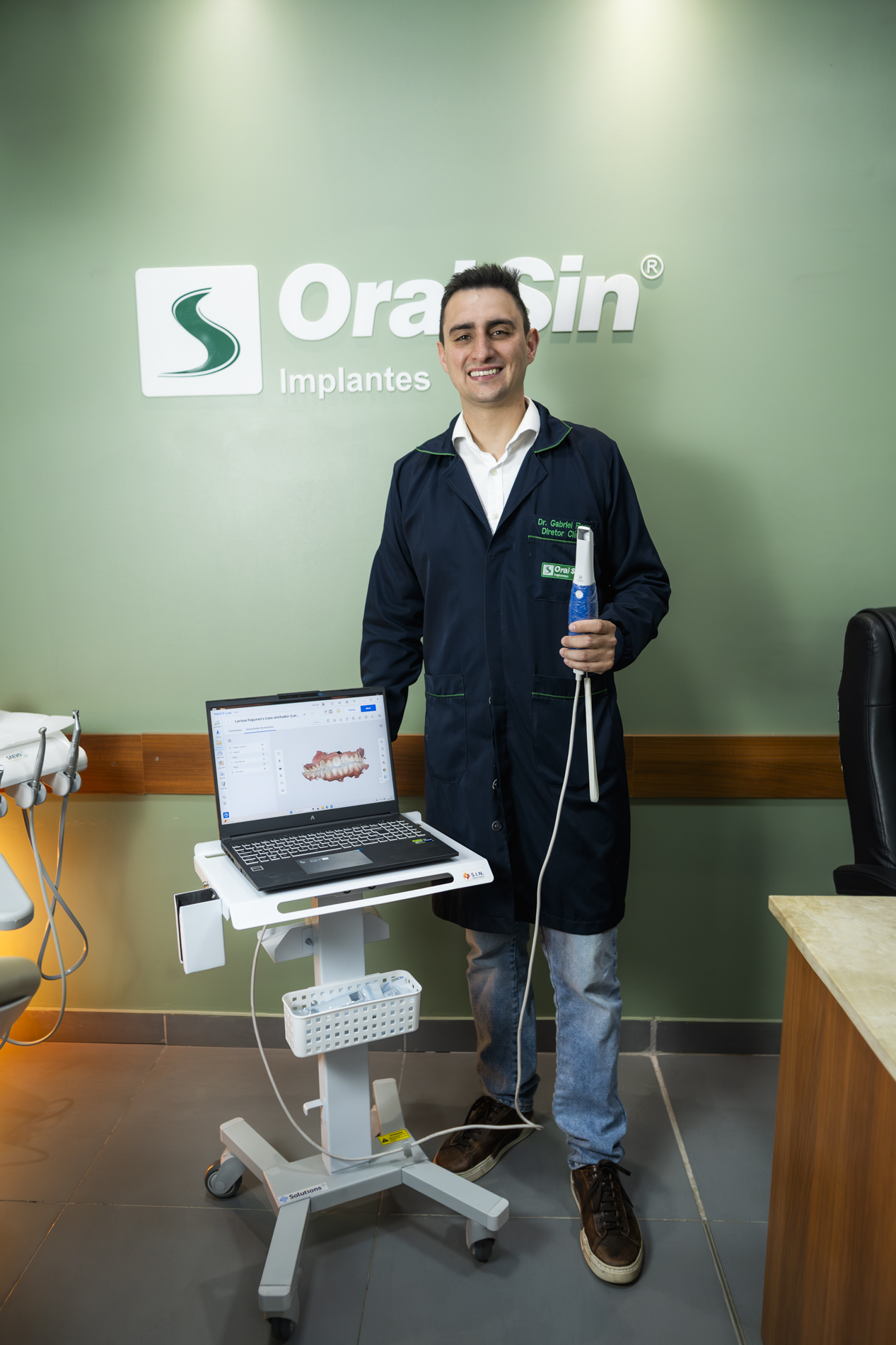 Dr. Gabriel Flores, responsável técnico da Oral Sin Portão